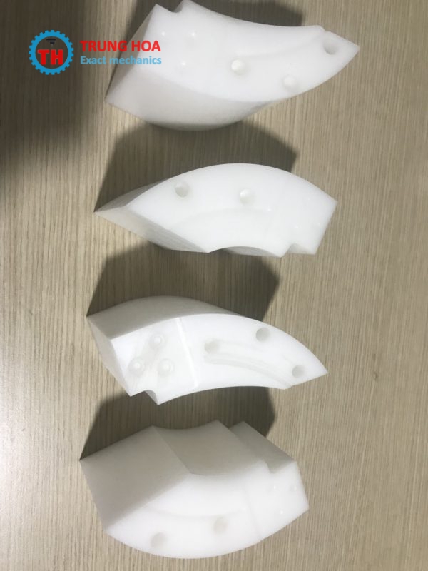 CTY TNHH CƠ KHÍ CHÍNH XÁC VÀ THƯƠNG MẠI TRUNG HÒA