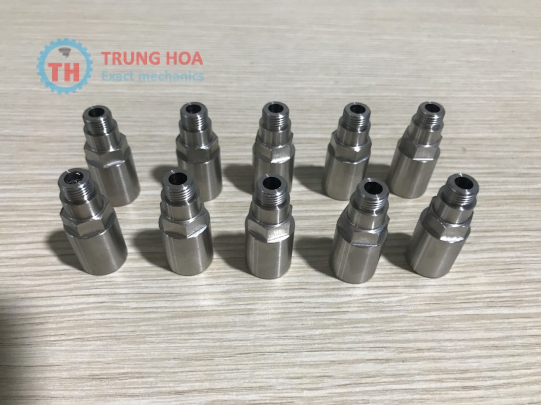 CTY TNHH CƠ KHÍ CHÍNH XÁC VÀ THƯƠNG MẠI TRUNG HÒA