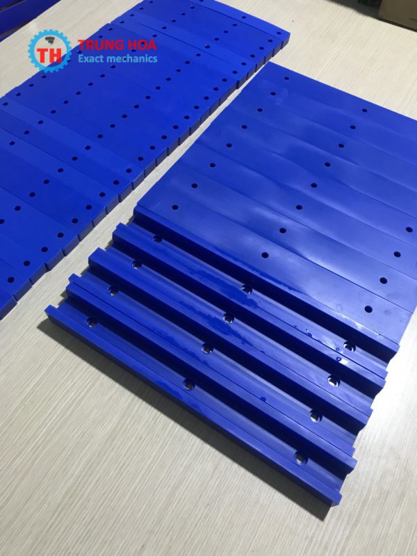 CTY TNHH CƠ KHÍ CHÍNH XÁC VÀ THƯƠNG MẠI TRUNG HÒA