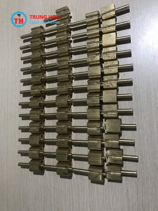 CTY TNHH CƠ KHÍ CHÍNH XÁC VÀ THƯƠNG MẠI TRUNG HÒA